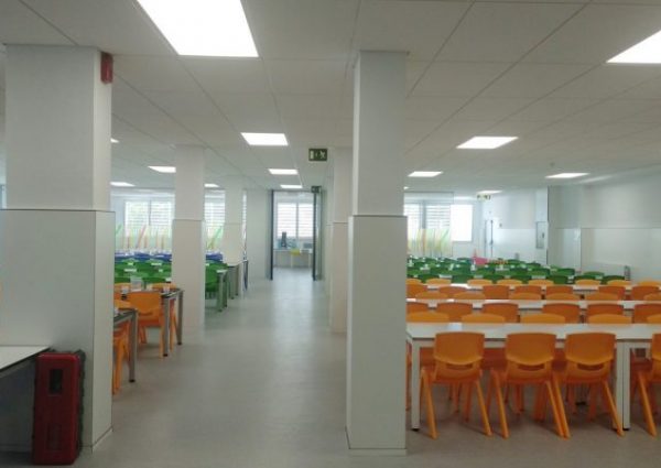 Menjador de l'escola Meritxell de Mataró