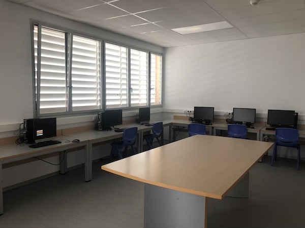 Nova aula d'informatica Primària Escola Meritxell Mataró